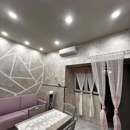 נאפולי Mary Luna B&B מראה חיצוני תמונה