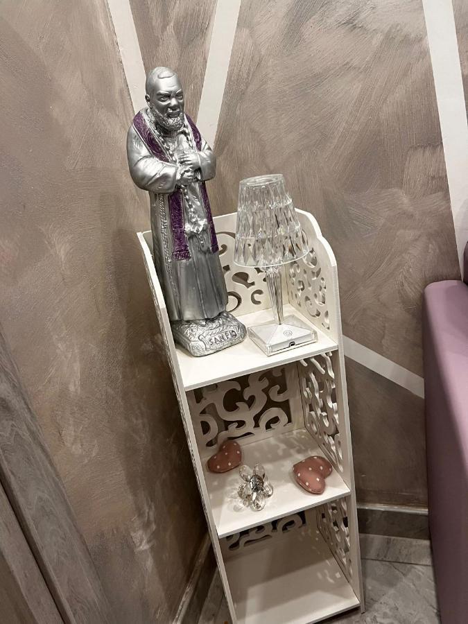 נאפולי Mary Luna B&B מראה חיצוני תמונה