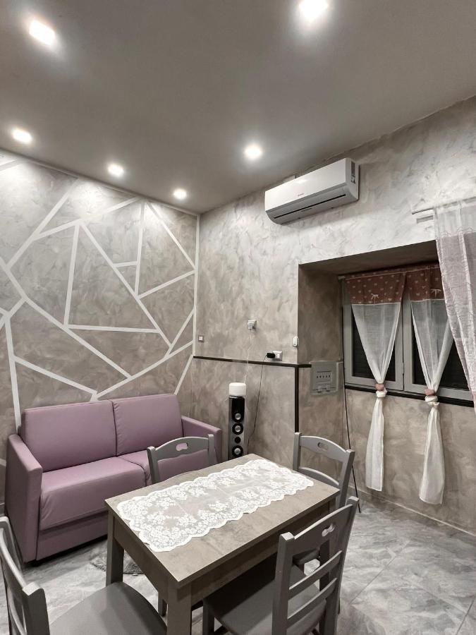 נאפולי Mary Luna B&B מראה חיצוני תמונה