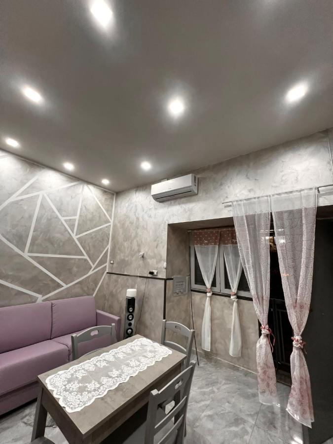 נאפולי Mary Luna B&B מראה חיצוני תמונה